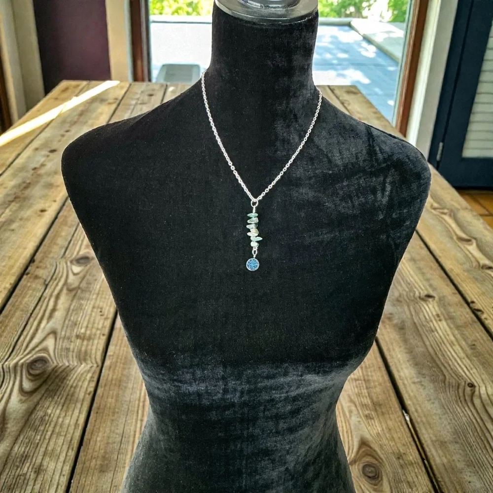 🆕 India Agate Gemstone and Crystal Pendant Necklace